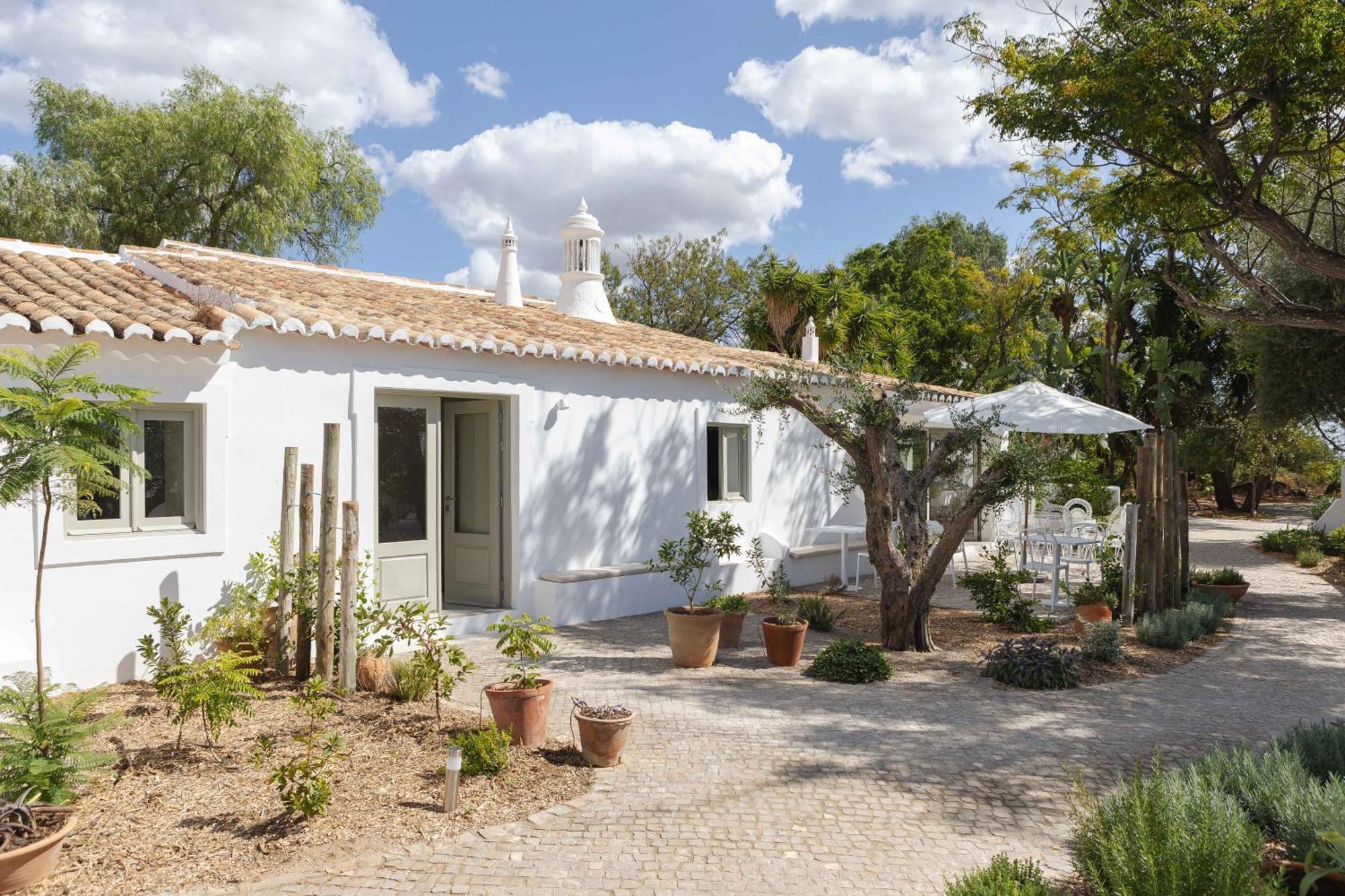 Amago Guesthouse Santa Bárbara de Nexe المظهر الخارجي الصورة